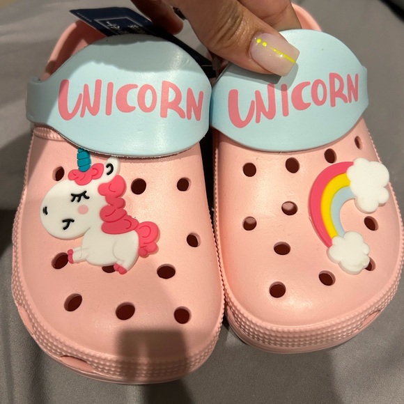 Kids Garden Clogs Slip On Shoes Summer Beach
Water Sandals Size 19 - Picture 9 of 10